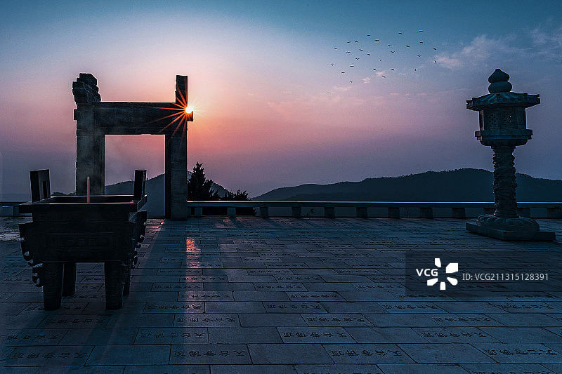 佛顶日出图片素材