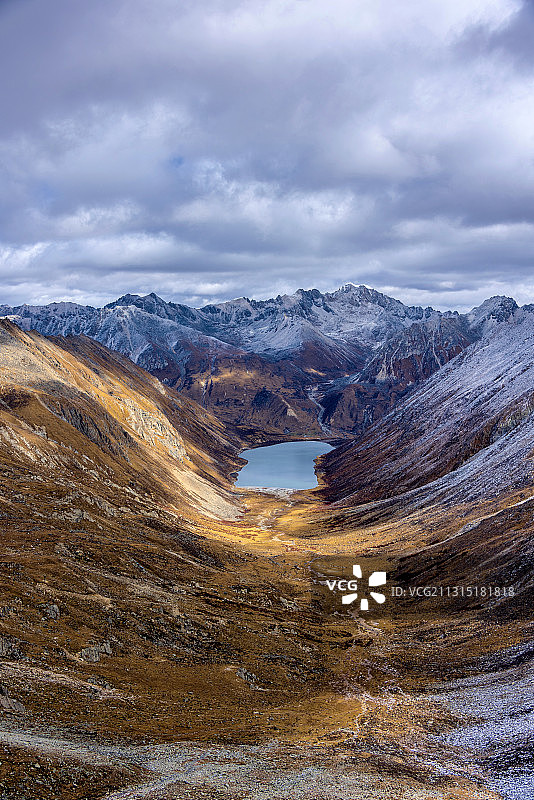 中国西藏山南市圣湖拉姆拉措图片素材