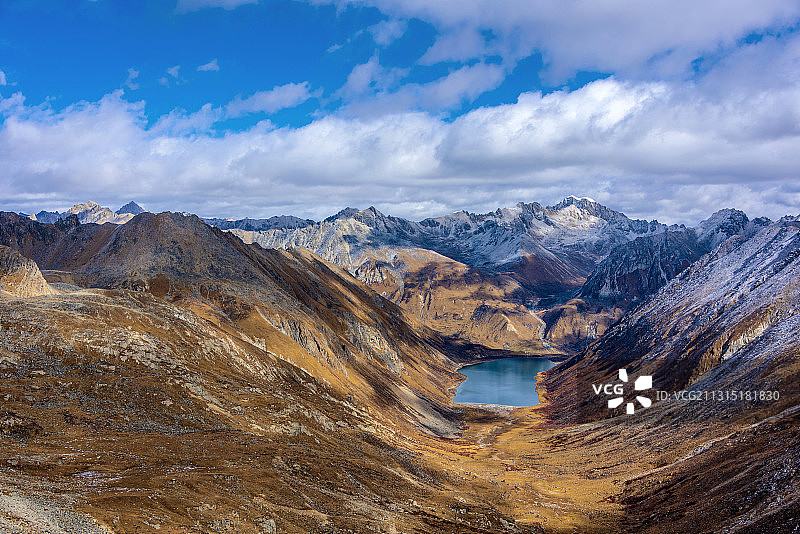 中国西藏山南市圣湖拉姆拉措图片素材