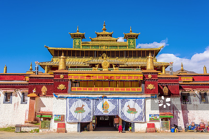 中国西藏山南桑耶寺金大殿图片素材