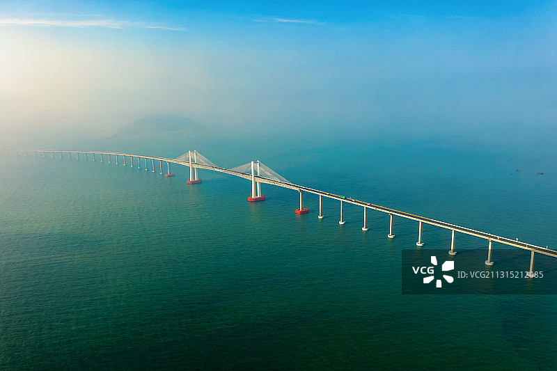 航拍汕头南澳大桥图片素材