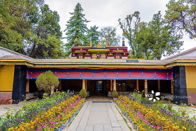 中国西藏拉萨罗布林卡格桑颇章图片素材