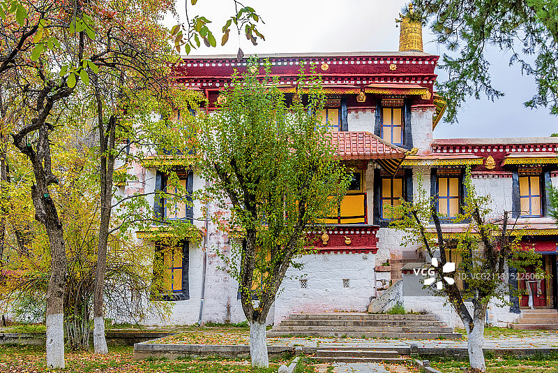 中国西藏拉萨罗布林卡金色颇章图片素材