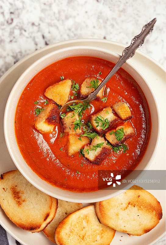 美国弗吉尼亚州马纳萨斯市碗里的汤特写图片素材