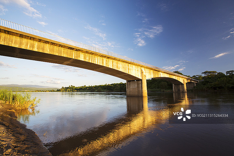 马拉维希雷河奇夸瓦大桥图片素材