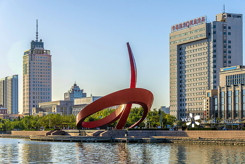 中国山东德州新湖风景区世纪广场图片素材