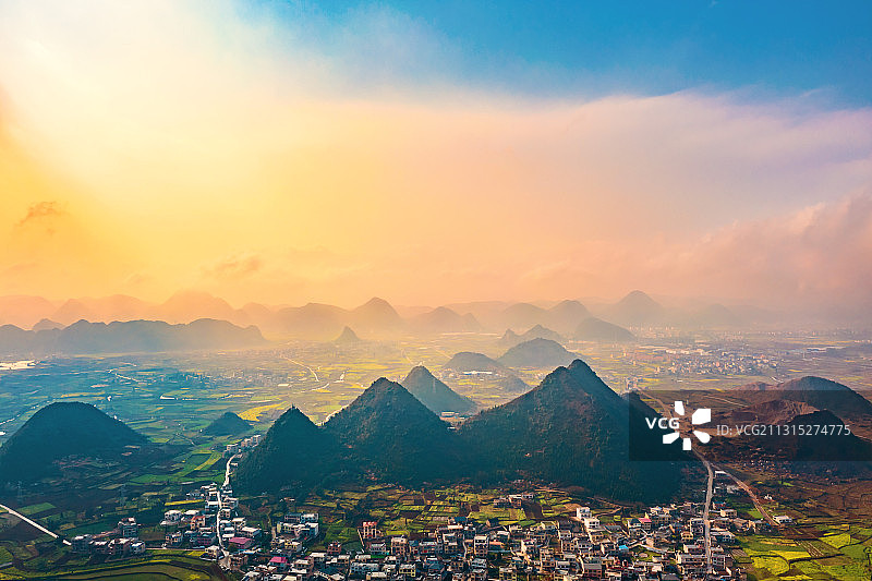 航拍贵州安顺最美乡村小河湾图片素材