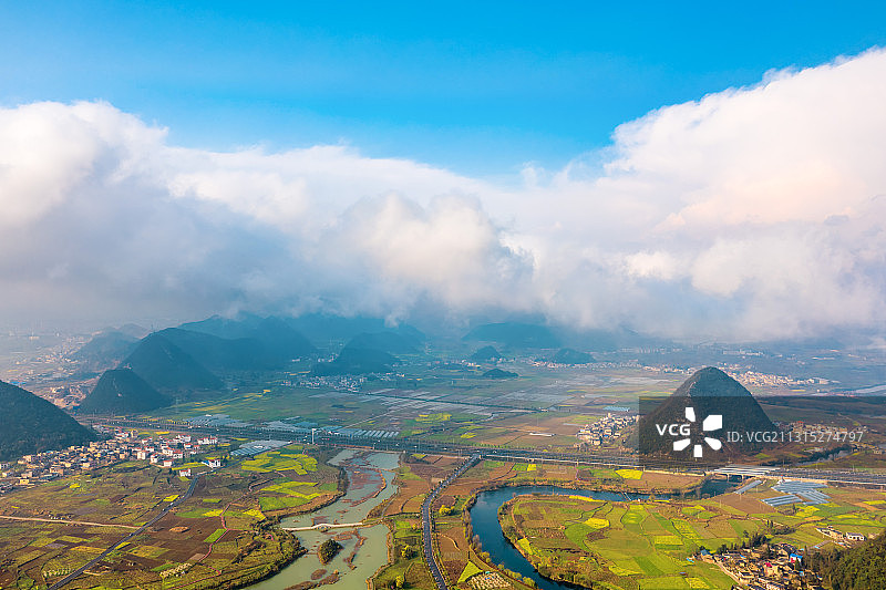 航拍贵州安顺最美乡村小河湾图片素材