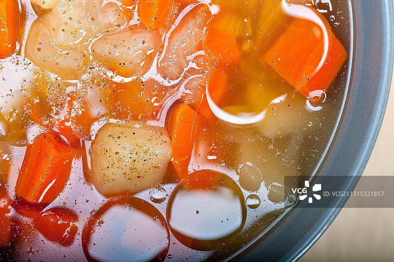 碗中汤的特写图片素材