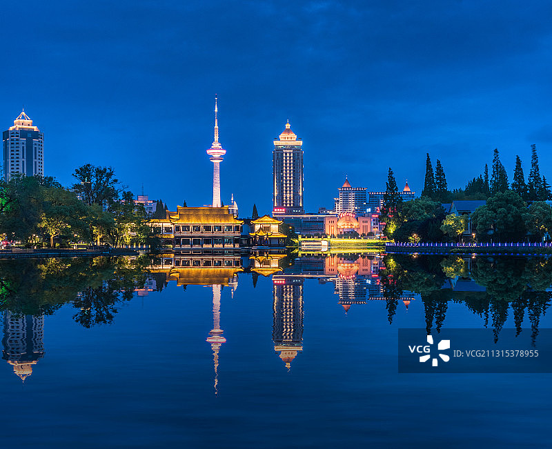 南公园夜景图片素材