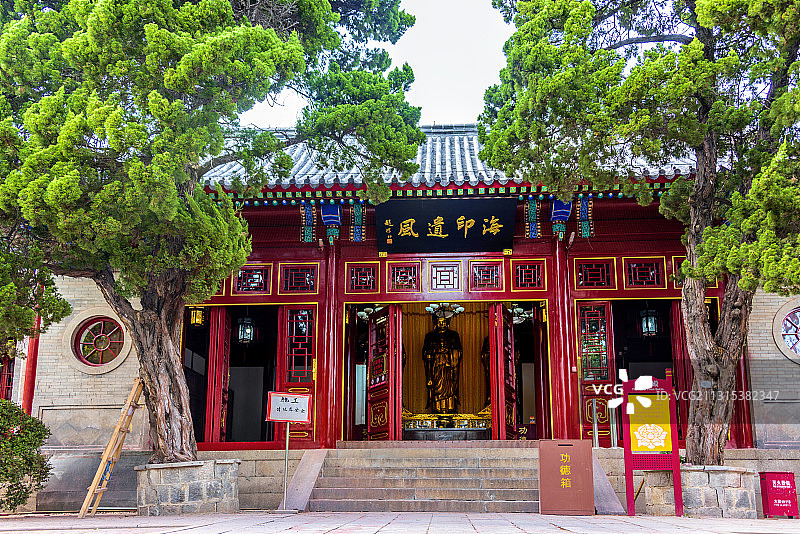 中国山东省青岛市湛山寺三圣殿图片素材