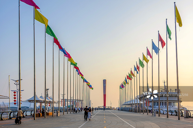中国山东省青岛市奥帆中心奥运火炬图片素材