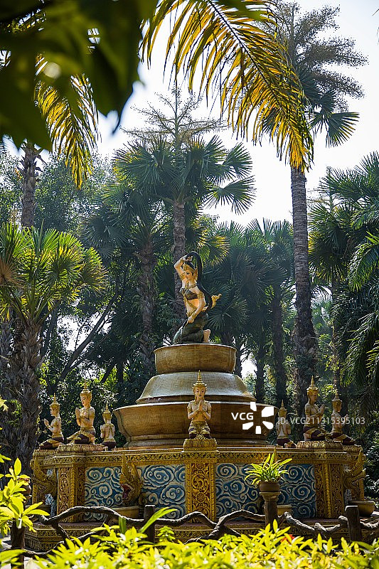 西双版纳 景洪市 曼听公园 总佛寺风光图片素材