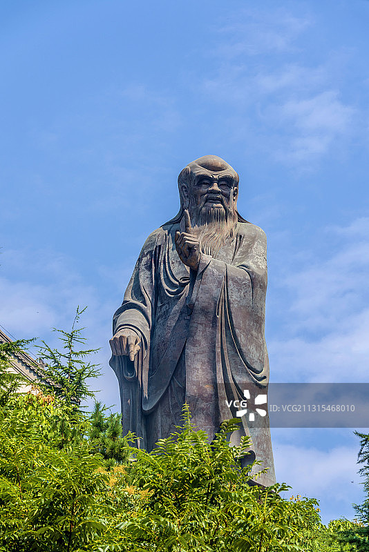 中国山东省青岛市崂山太清宫老子像图片素材