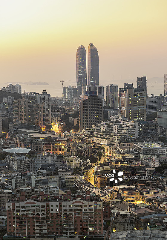 厦门厦门银行中心日出图片素材