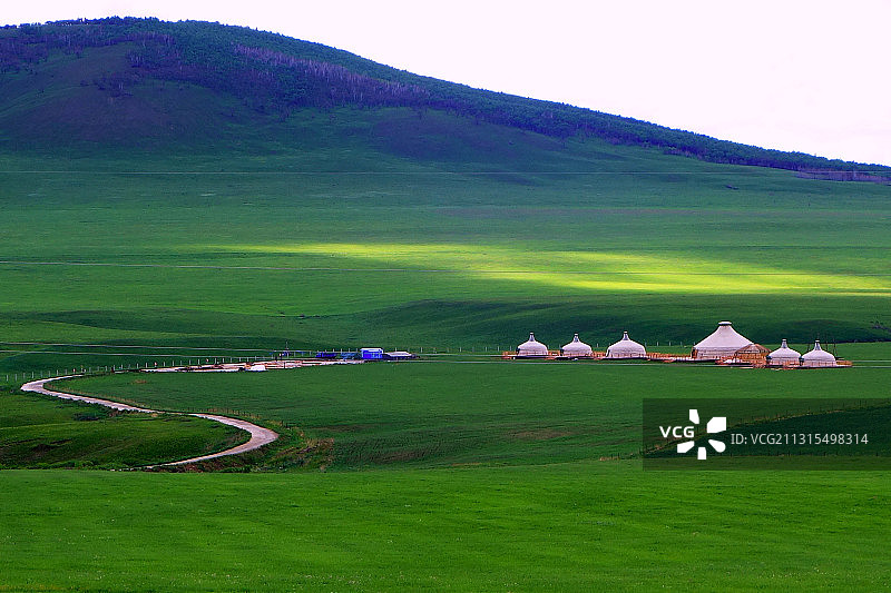呼伦贝尔草原牧场蒙古包图片素材