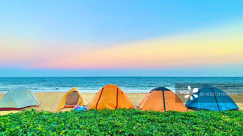 面朝大海，春暖花开。图片素材