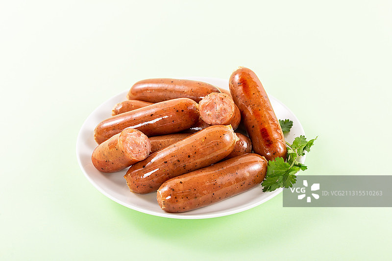 满满一盘藤椒烤肠图片素材