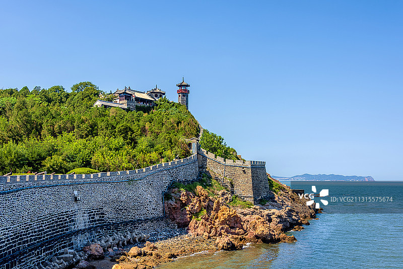 中国山东烟台蓬莱阁古建筑群图片素材