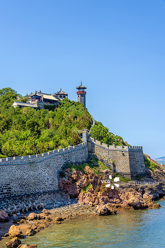 中国山东烟台蓬莱阁古建筑群图片素材