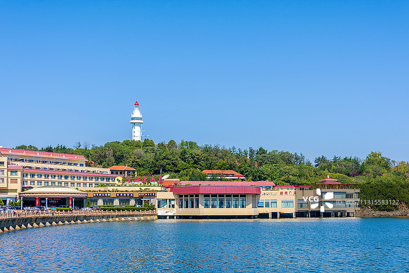 中国山东省烟台市烟台山灯塔图片素材