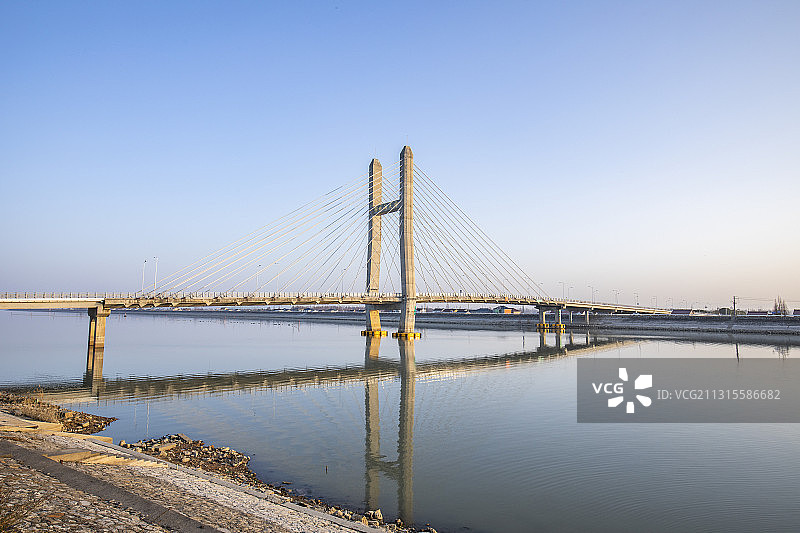 江苏南京金陵高淳固城湖大桥湖滨公园风光图片素材