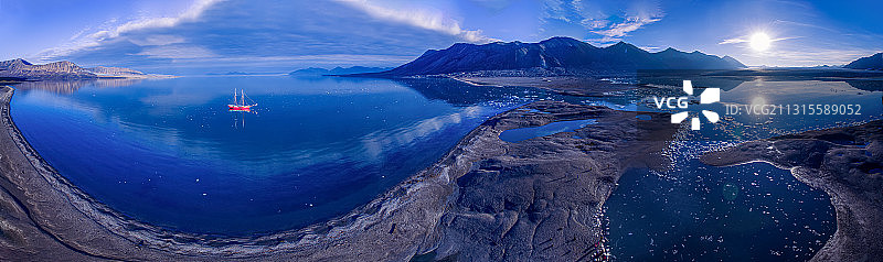 一叶孤舟图片素材