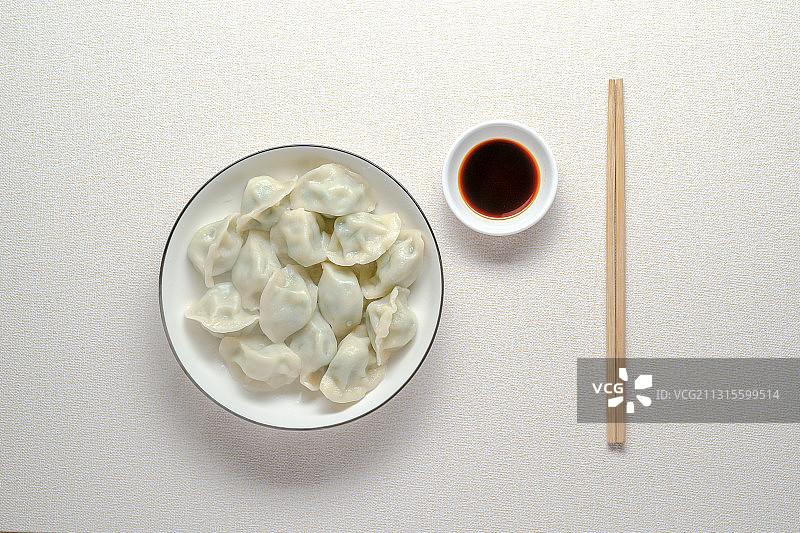 冬至吃饺子图片素材