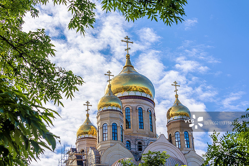 俄罗斯海参崴胜利广场上的东正教堂图片素材