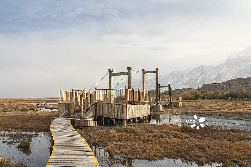 新疆喀什地区塔什库尔干塔吉克自治县帕米尔旅游景区金草滩图片素材