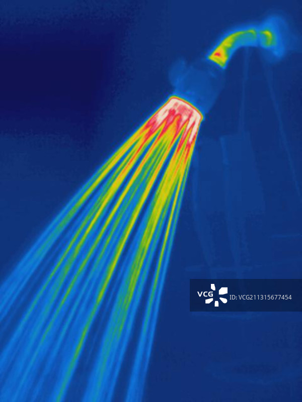 淋浴喷头的热成像图图片素材