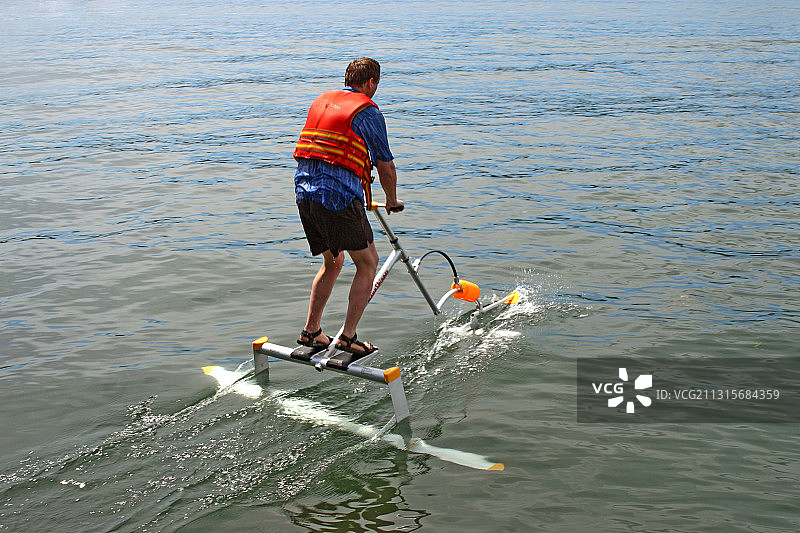 人力水翼船图片素材