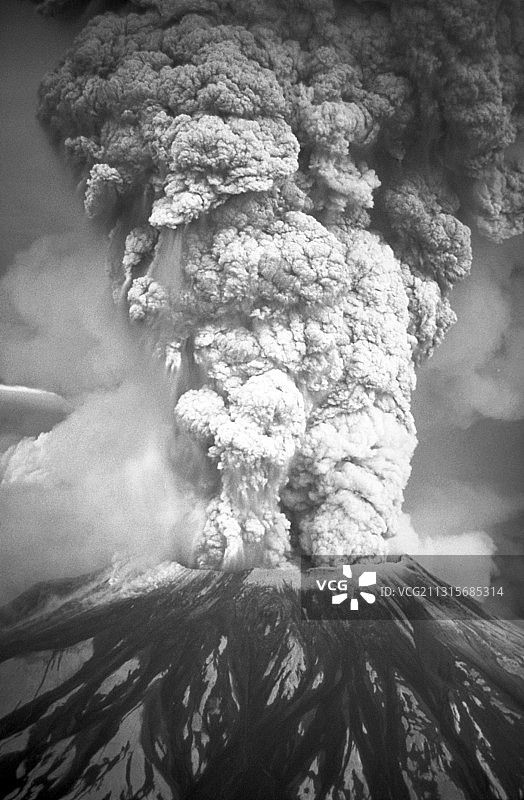 圣海伦斯山喷发图片素材