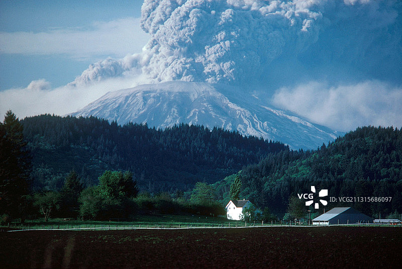 圣海伦斯火山喷发图片素材