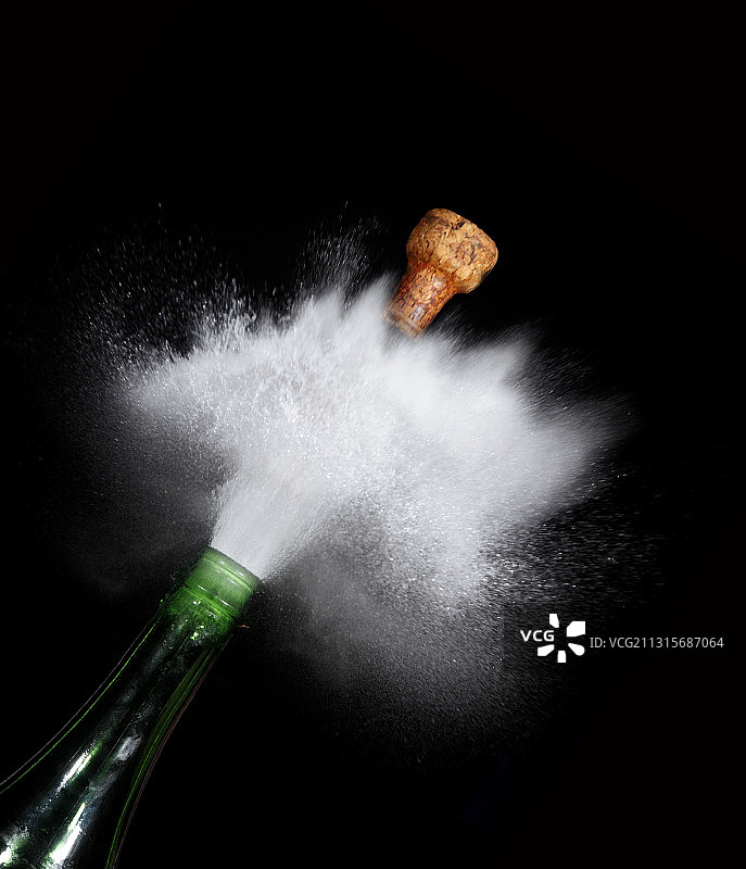 香槟软木塞弹出图片素材