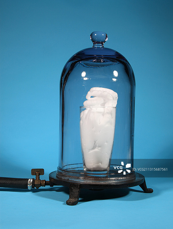 真空剃须泡沫，共8张中的第3张图片素材