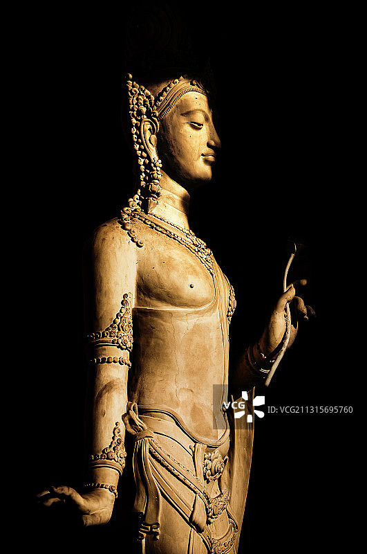 泰国寺庙佛像木雕图片素材