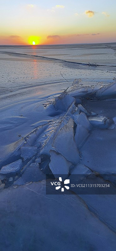 冬日红碱淖图片素材