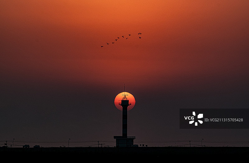 巢湖灯塔日落图片素材