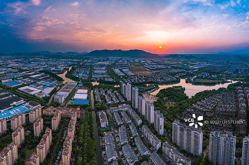 江苏省苏州高新区浒墅关大阳山晚霞图片素材