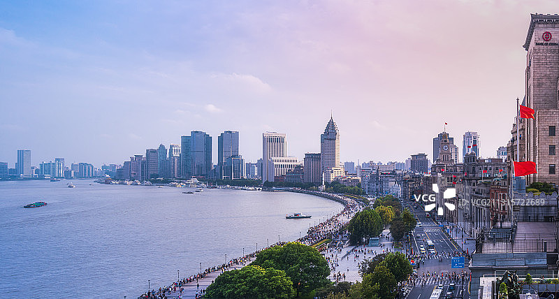 高视角俯视上海外滩街景及沿江风光图片素材