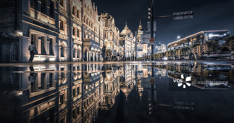 镜像外滩 The Bund in the Mirror图片素材