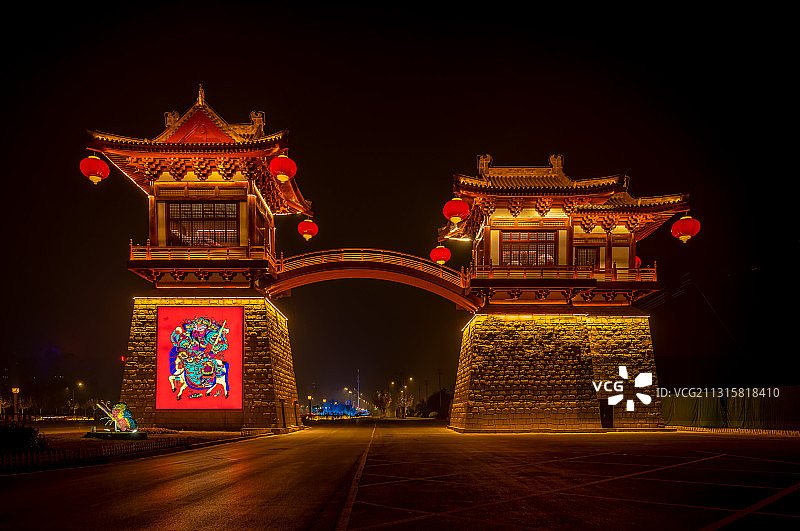 中国河南开封地标建筑开远门图片素材