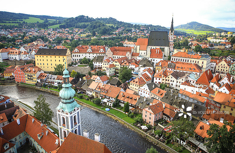 捷克克鲁姆洛夫小镇俯瞰图片素材