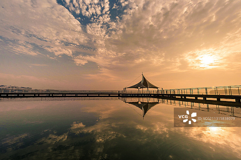 龙游湖日出图片素材