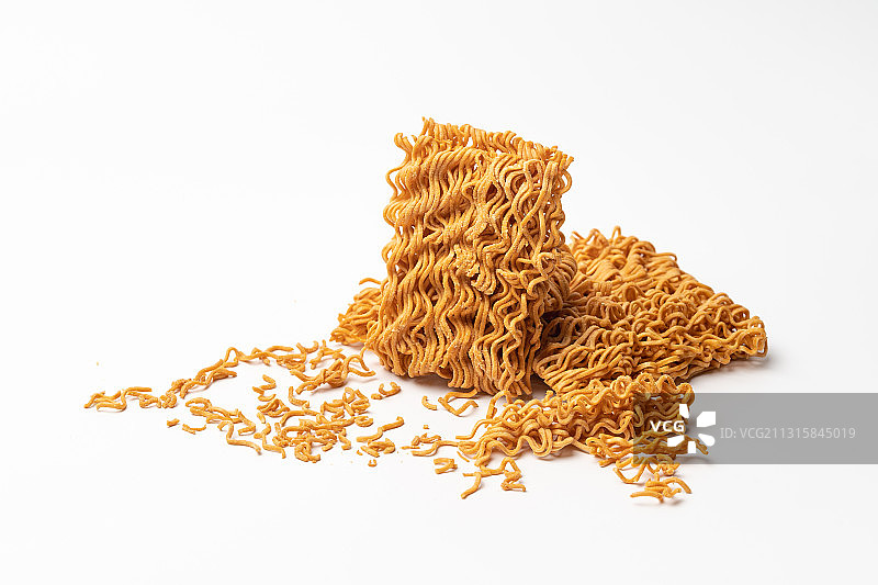 纯白色背景下的干脆面图片素材