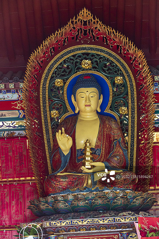 北京西城天宁寺药师殿佛像图片素材