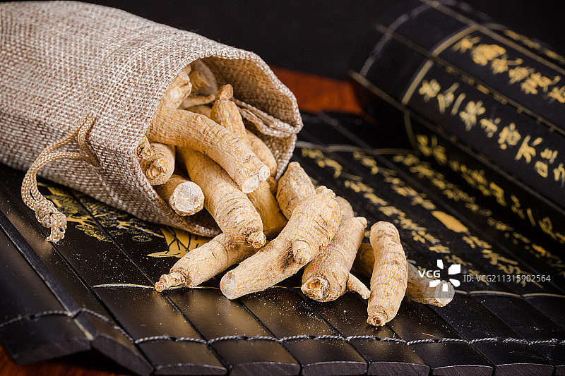 人参 西洋参 高丽参 东北特产 参片 粒头 长只 煲汤 炖鸡图片素材