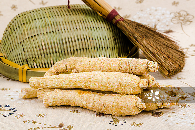 人参 西洋参 高丽参 东北特产 参片 粒头 长只 煲汤 炖鸡图片素材