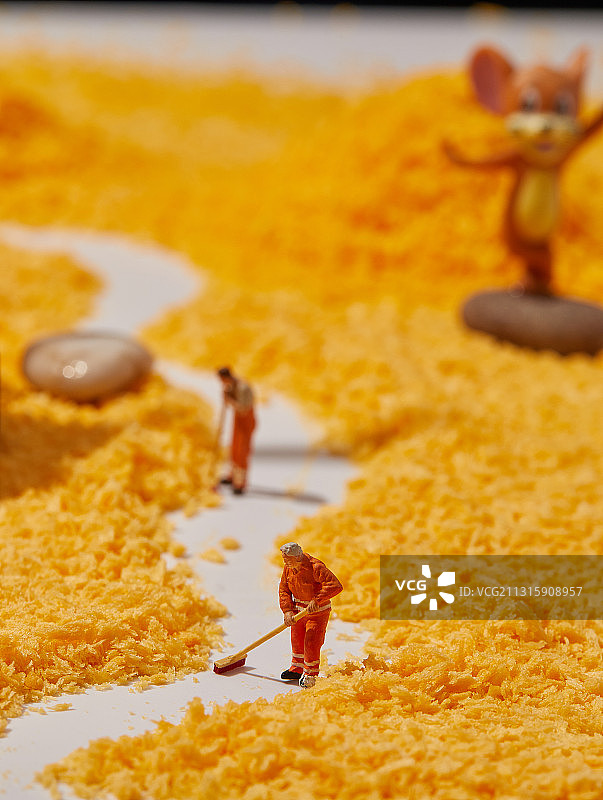 微缩人偶面包糠场景兔子糖艺图片素材